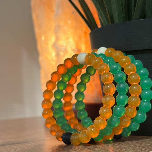 FREE WITH ANY PURCHASE Lokai Bracelets Bundle of 4 - Picture 2 of 16